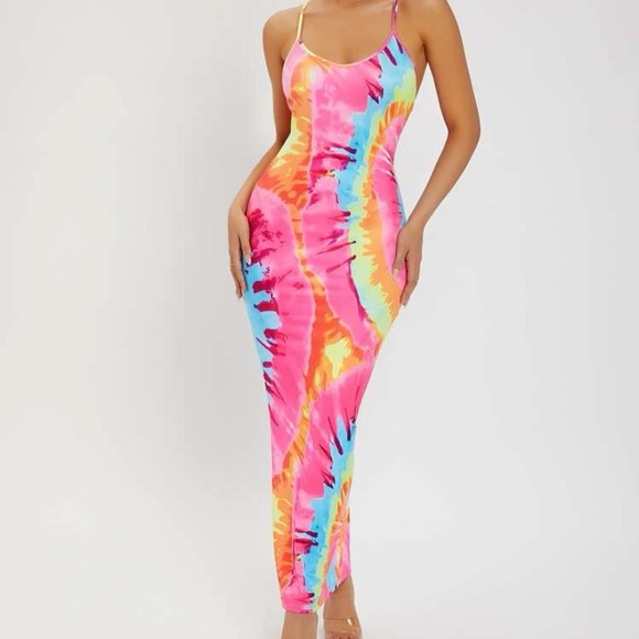 New Inventory 💕Tie Dye Crisscross Backless Split Thigh Dress💕 - Picture 4 of 8